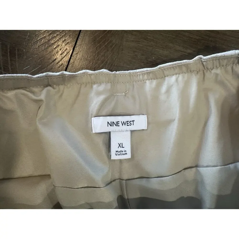 NINE WEST Beige Khaki Shimmer Linen Blend Belted Classic Shorts Women’s Size XL